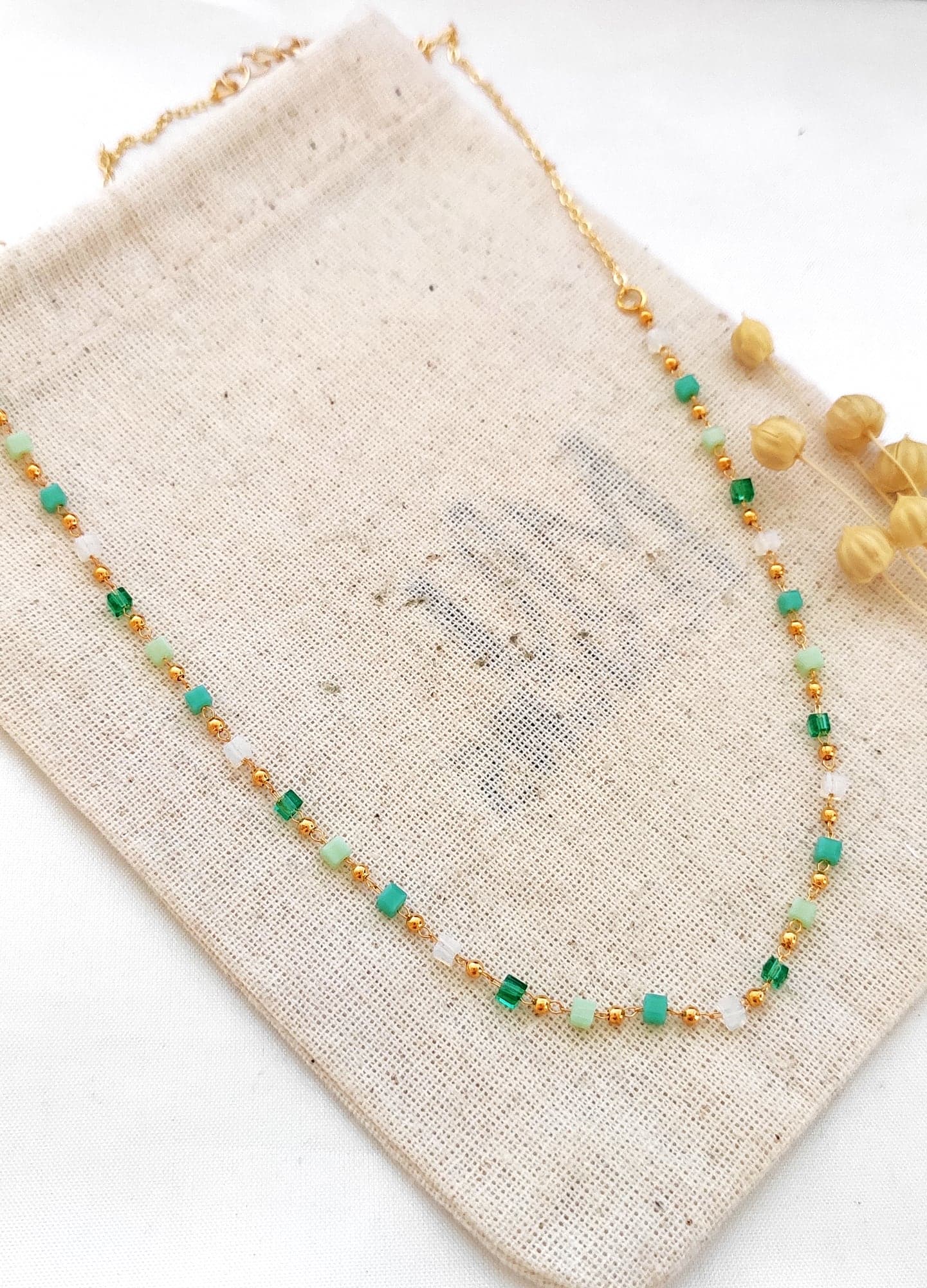 Green stones necklace