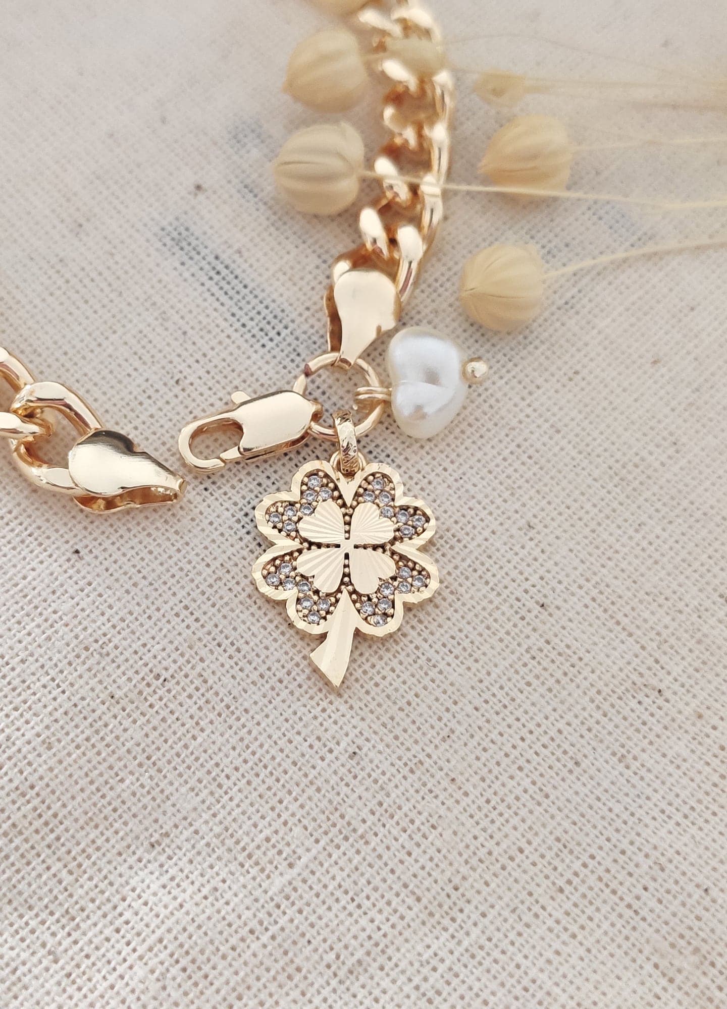 Brass Gold Plated Zircon Stone Clover and Plastic Pearl Dangle Bracelet