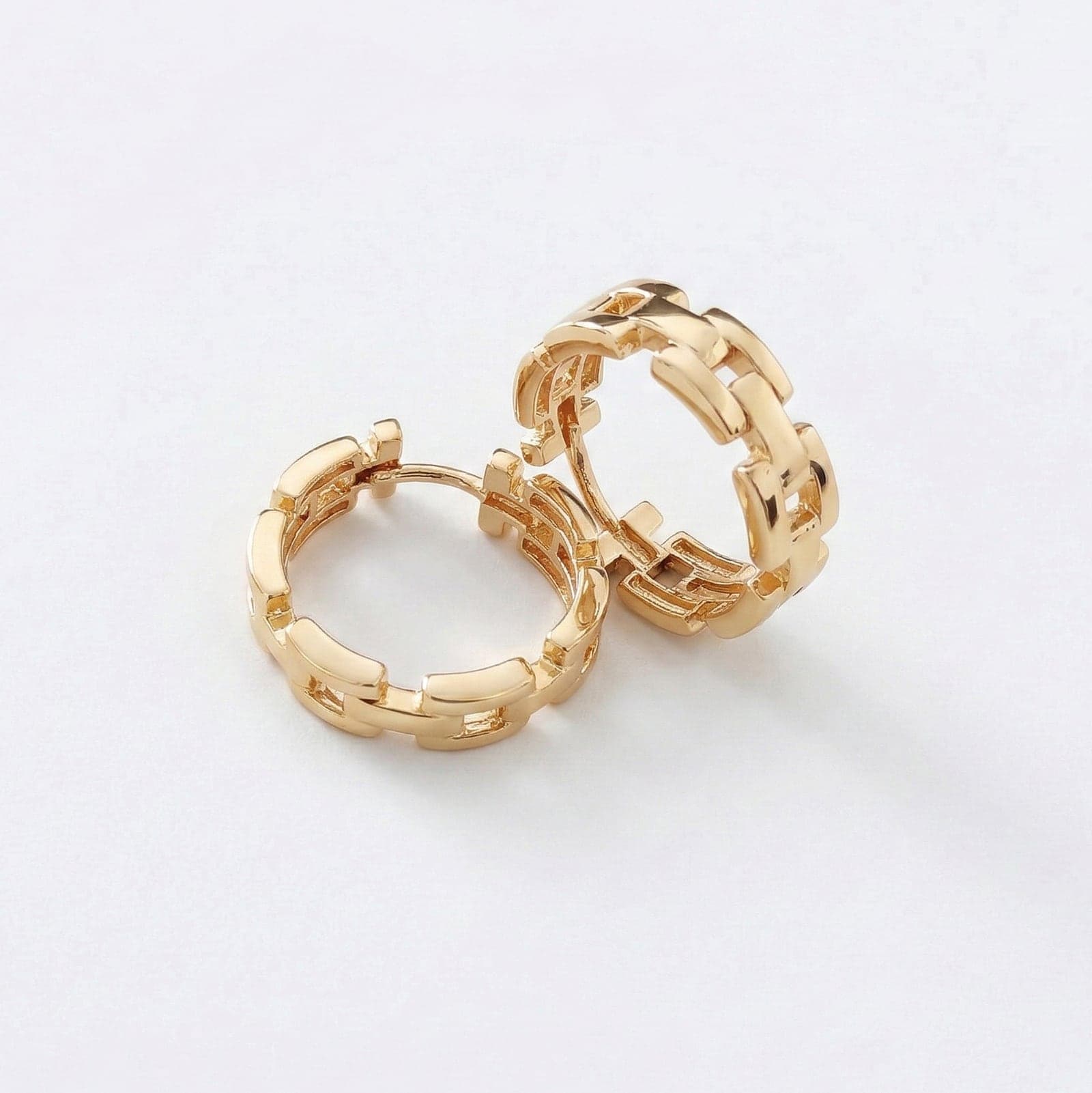 Gold Plated Full Brass Chain Theme Earrings