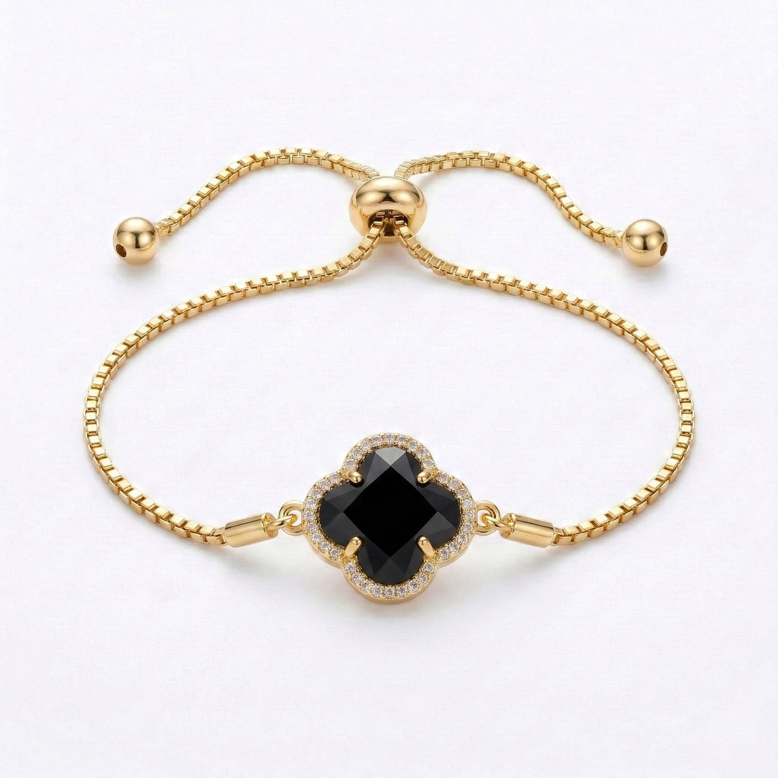 Bracelet with gold plated clovers